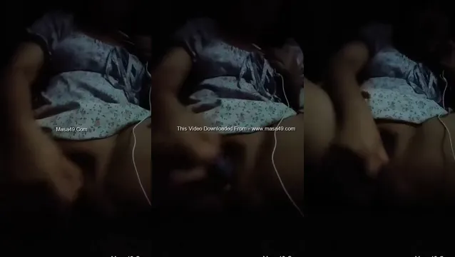 Watch Hot Bangladeshi Girl Fucking Herself With Dildo in Bedroom