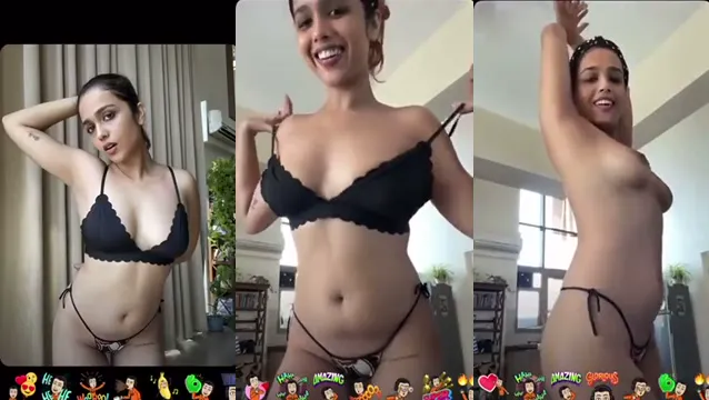 PsyFlora's Nude Snapchat Leaks Indian Girl Masturbating