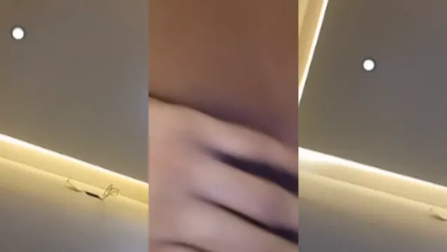 Video Bị Rò Rỉ 2026 Cô Gái Desi Hot Chạm Vớ Mình Trong Phòng Khách Sạn