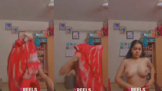 Watch Sensual Desi Girl Strips Naked for Boyfriend's MMS Recording full viral video leaked