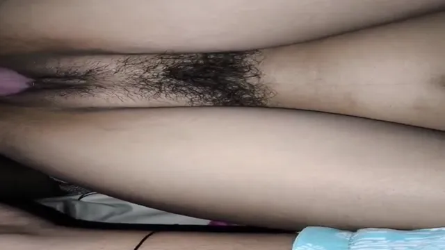 Sneaky Devar Slams Bhabhi in Sleepy Pussy for Forbidden Family Fun