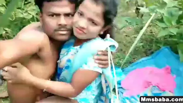 Desi Village Girl Lets Lover Fuck Her Outdoors in Viral 2026 Video