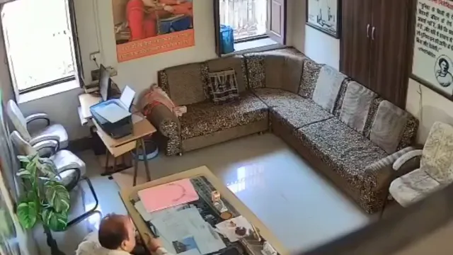Principal Caught Peon Giving Blowjob in Office Cabin Hot Video