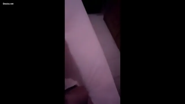 Pakistani MILF with Killer Figure Gets Pounded by Desi BF in Bedroom