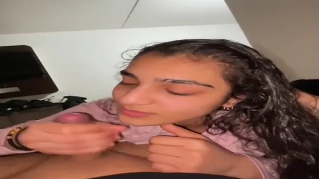 Girlfriend Gives Boyfriend a Mind-Blowing Blowjob with Passion