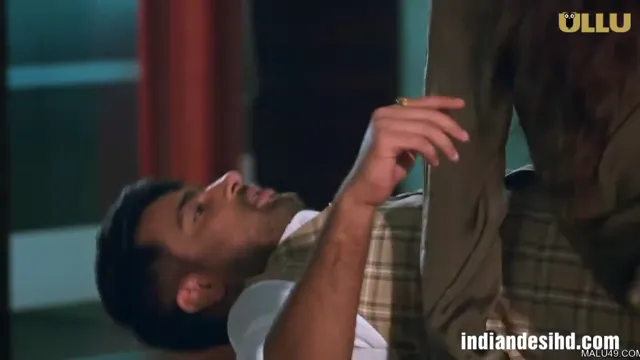 Hot Secretary Gets Pounded in Office by Boss in Ullu Web Series
