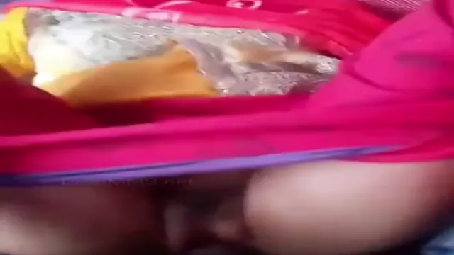 Horny Desi Girlfriend Gets Quick Pounded in Salwar Without Undressing