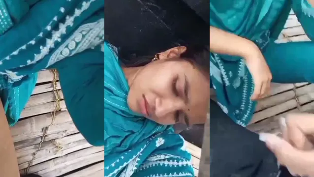 Watch Desi Couple Goes Wild Jerking Off on Hairy Black Pussy After Hot Sex full viral video leaked