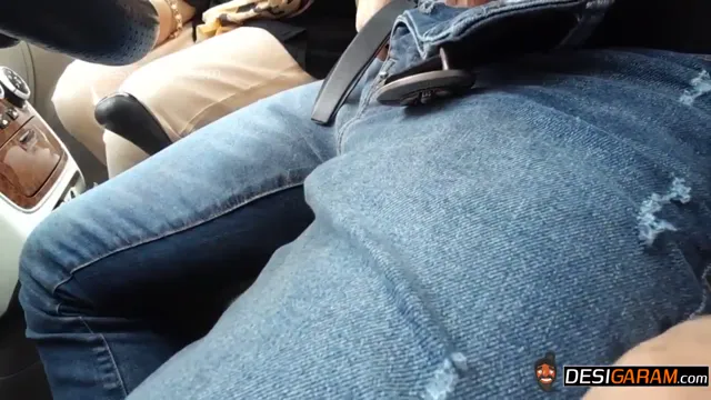 Punjabi Bhabhi Gives Sloppy Car Blowjob - Naughty Desi Oral Leaked