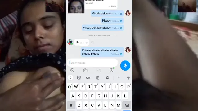 Watch Desi Girl Flashes Boobs in Viral Video Chat with Lover Masturbating full viral video leaked