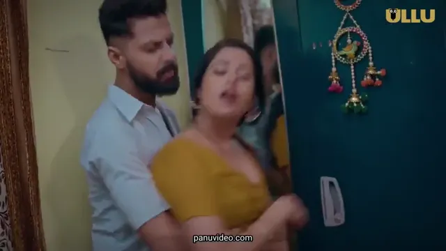 Desi Bhabhi Lures Devar for a Steamy Night of Passion in the Dark Pakistani-Style Passion Exposed