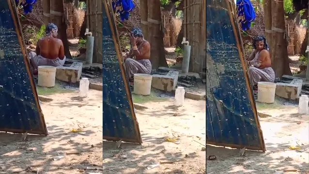 Nipote Cattura la Zia Nuda nel Bagno del Villaggio