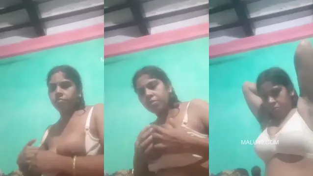 Watch Desi Bhabhi Lifts Blouse Revealing Huge Tits in Village Scandal full viral video leaked
