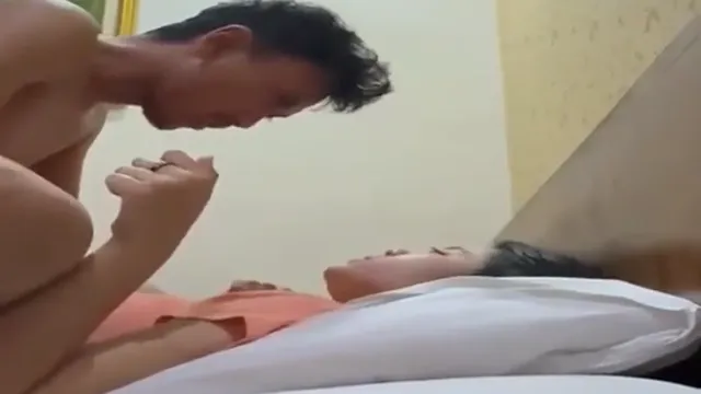 Watch Hot GF Gets Wildly Pounded in Hotel Room with Pink Lights full viral video leaked