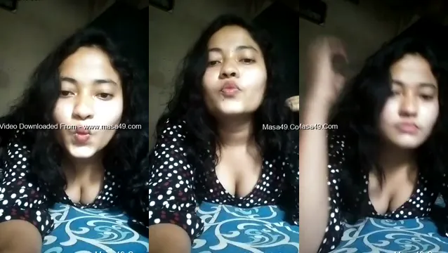 Watch Desi Girl Shows Her Big Natural Boobs full viral video leaked