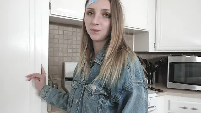 Watch Sister Squirted Wildly on Brother's Thick Cock full viral video leaked