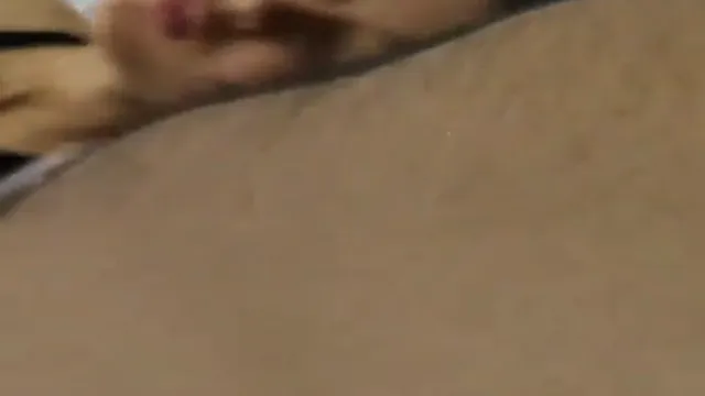 Slim Desi Girl Gives Mindblowing Blowjob with Juicy Lips