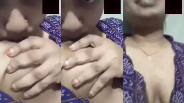 Hot Desi Girl Sucking Her Own Juicy Boobs in Bedroom Video