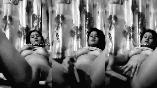 Leaked Video of Desi Girl Teasing Big Boobs and Wet Pussy