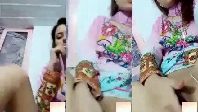 Pakistani Girl Fingering Herself on Live Video Call - Watch Now