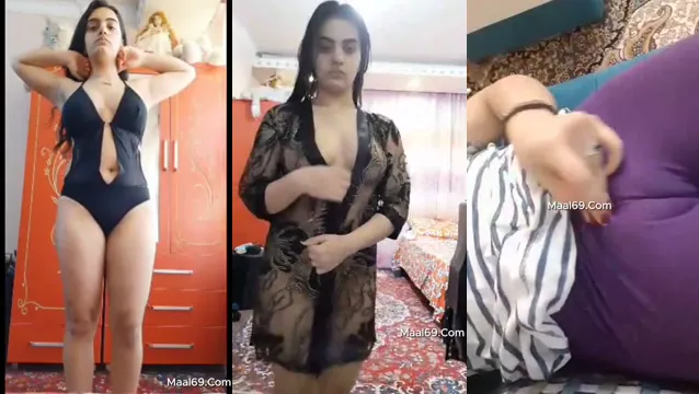 Desi Girl Flashes Her Juicy Curves in Hotel Room Sexy Striptease