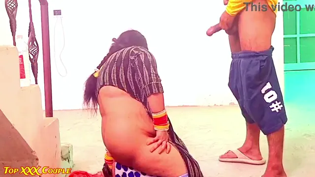 Watch Sensual Auntie Gets Wild in Public Bangla XXX Fuck Fest full viral video leaked