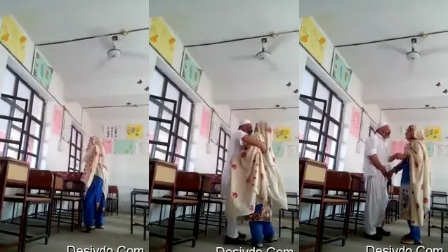 Watch Schoolgirl Sucks Teacher's Cock in Viral Blowjob Clip 2026 full viral video leaked