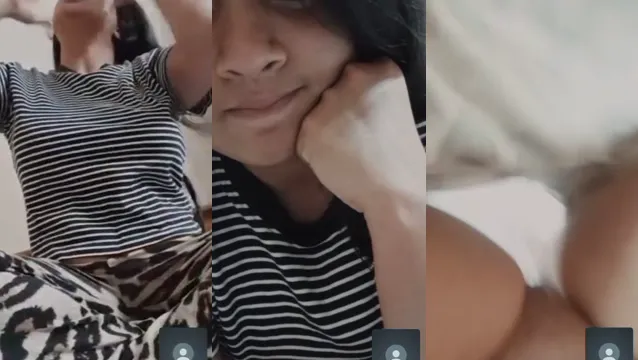Hot American Teen Shows Off Her Tits and Pussy in Leaked Video