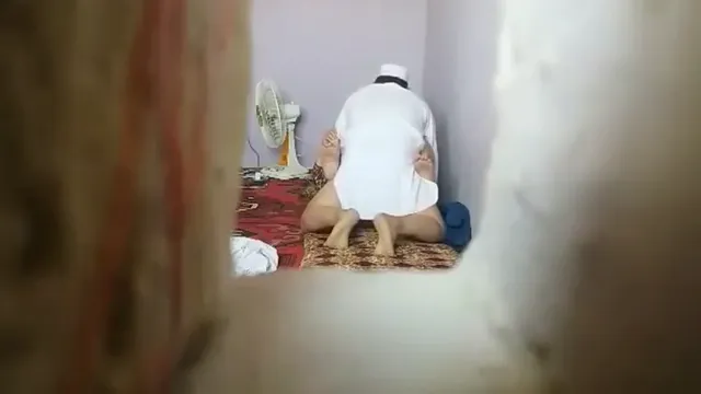 Pakistani Molvi Gets Caught Fucking His Student in Leaked Scandal Video