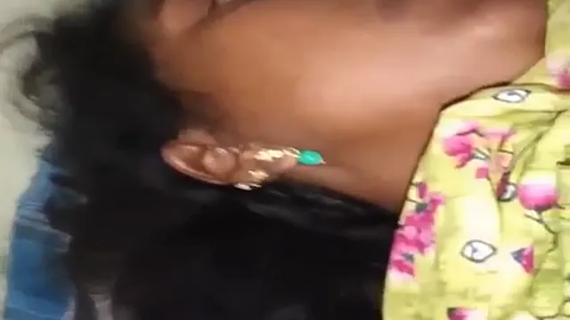 Hindi Kadınınıın Çamur Pisiyle Karısı Erkek Gece Hardcore Seks