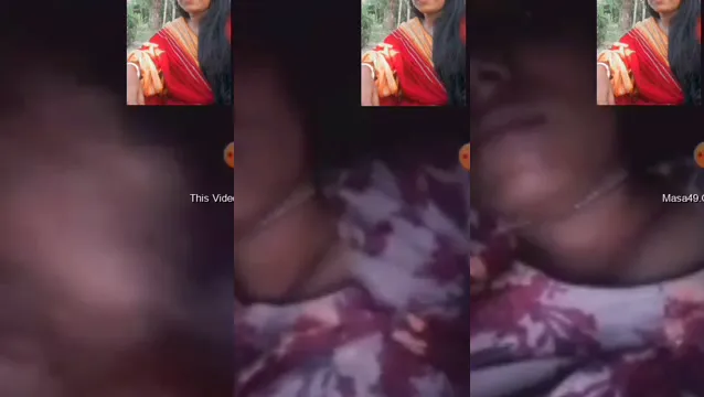 Desi Village Girl Teasing with Top Lift Boob Flash - Hot Leak 2026