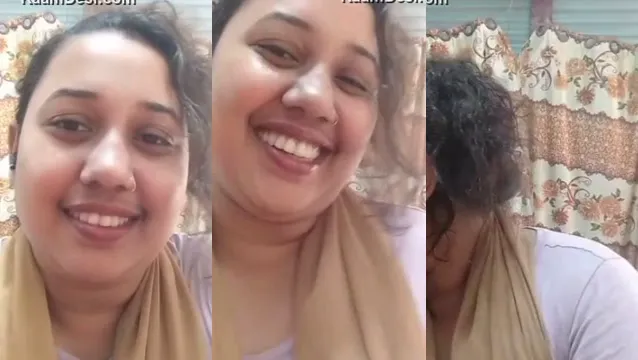 Desi Bhabhi Reveals Boobs in Live Webcam Show 2026