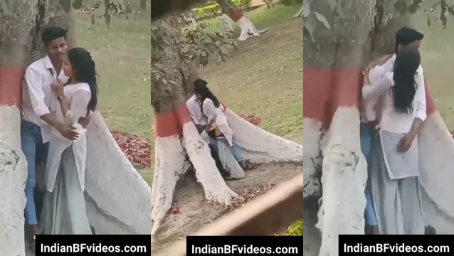 Watch 대학 여학생과 데시 남친 공원에서 뜨거운 입맞춤 - 뜨거운 벵골 입맞춤 full viral video leaked