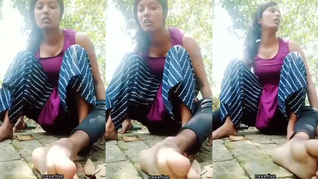 Garota do Vilarejo Monta no Pênis do Namorado Selvagemente em HD