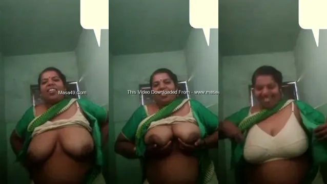 Mallu Bhabhi Reveals Massive Tits in Shower Leak Video