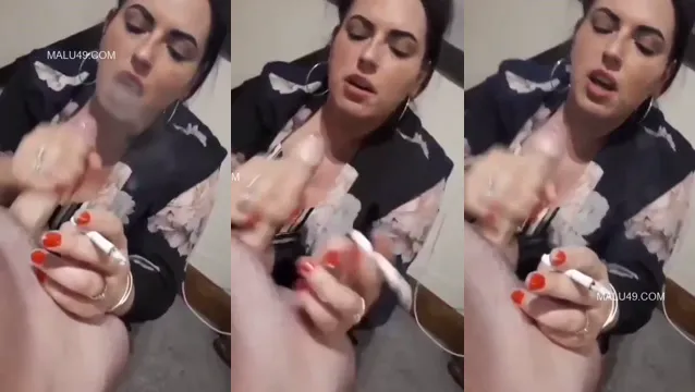 Horny Escort Sucking Cock and Smoking in Desi Blowjob Video