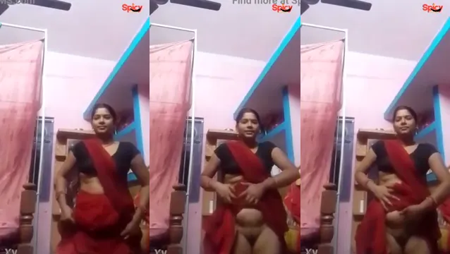 Watch Desi Bhabhi Pussy Show Watch Her Tongue Tease and Lick in Desi Village Heat full viral video leaked